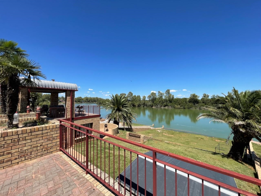 3 Bedroom Property for Sale in Bloemhof North West